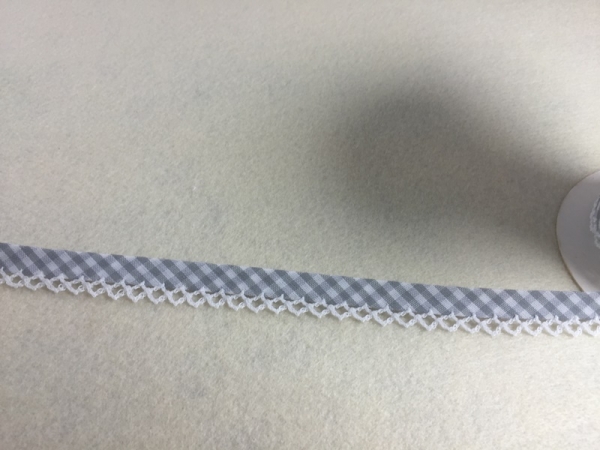 BW Schrägband mit Häckelborde Grau Weiß Nr 30